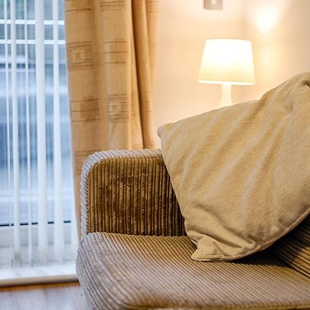 Parking, Balcony, Fully Equipped Kitchen Daire Swansea Dış mekan fotoğraf