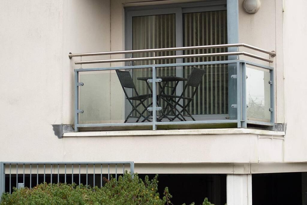Parking, Balcony, Fully Equipped Kitchen Daire Swansea Dış mekan fotoğraf